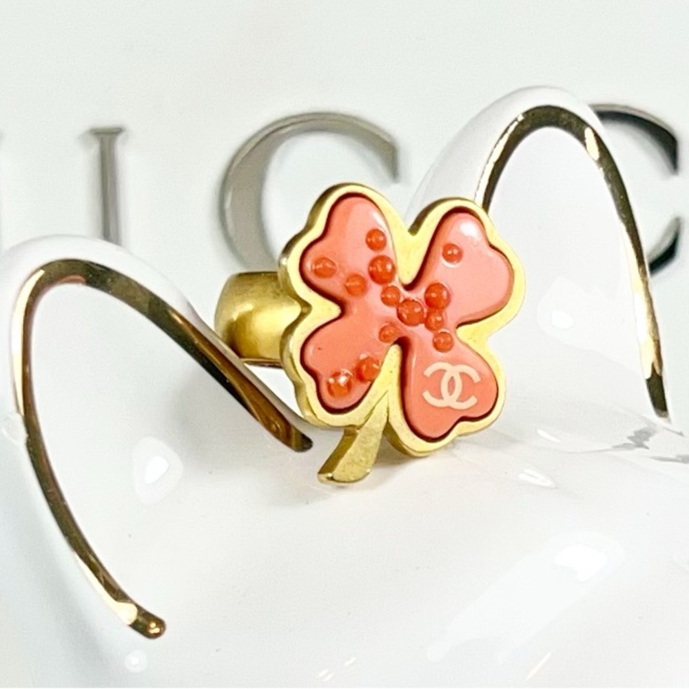 Chanel Pink & Gold Four Leaf Clover Ring